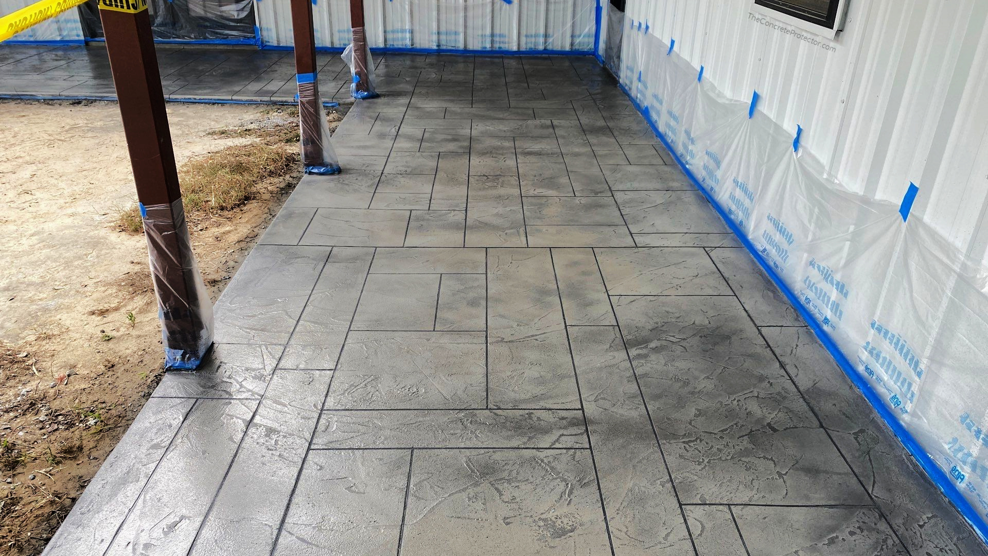 commercial_patio_ashlar_slate.webp